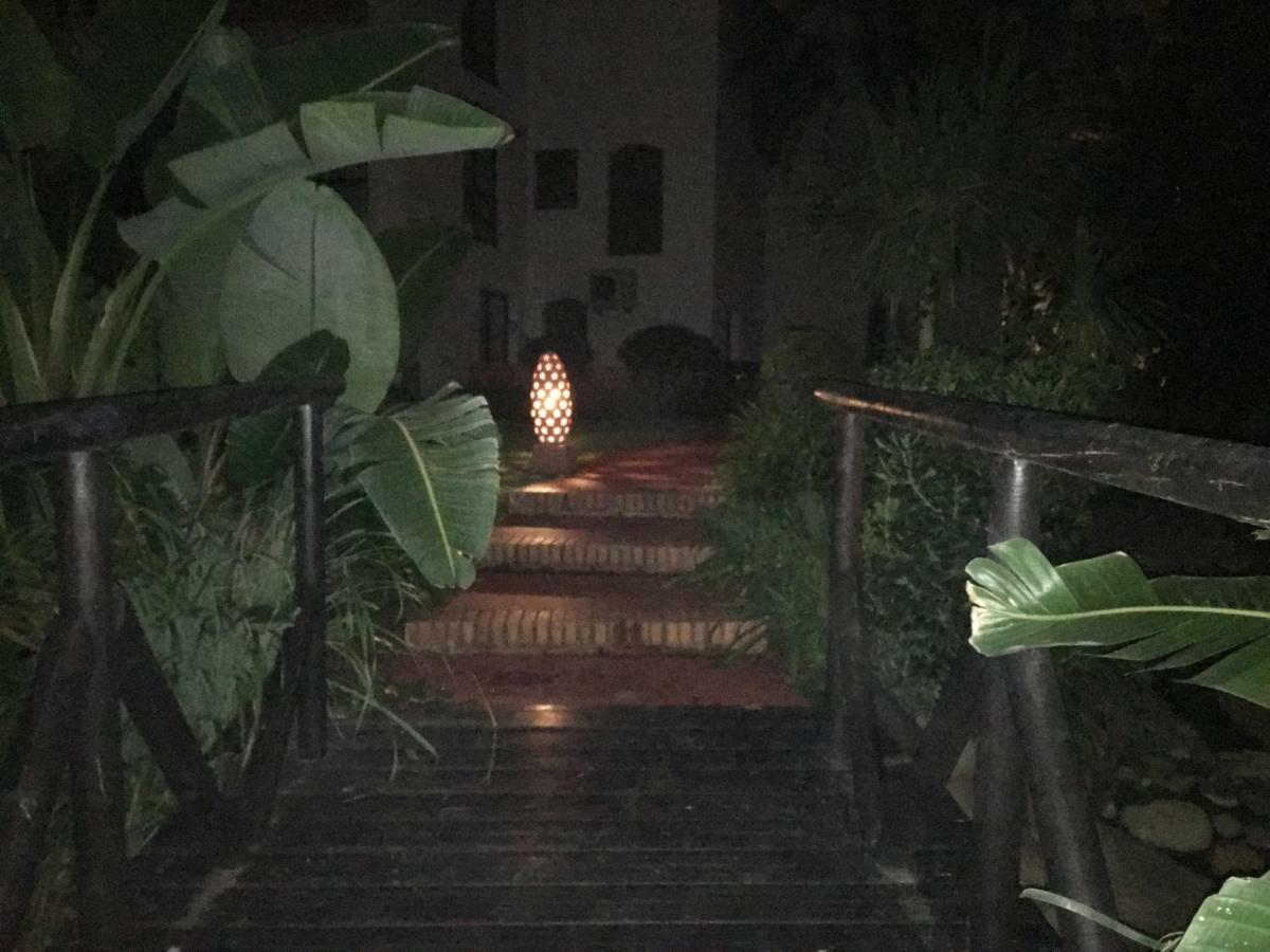 Апартаменты Jardines Del Puerto Марбелья Экстерьер фото